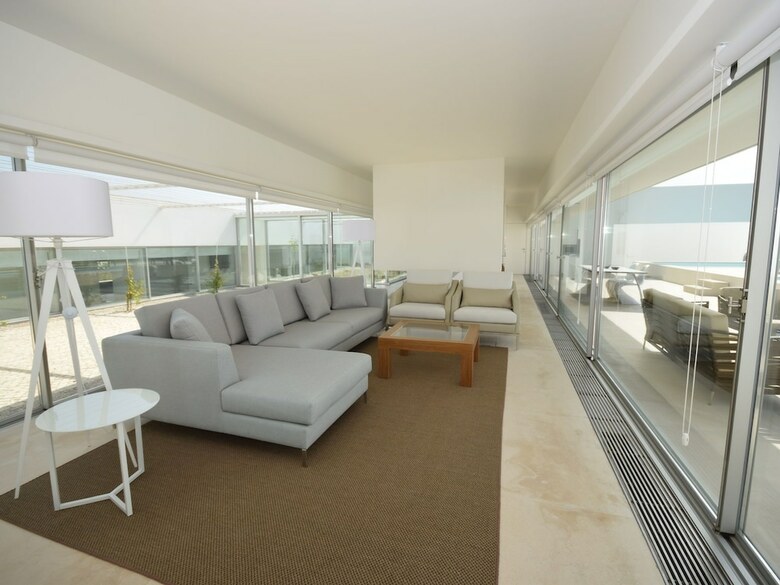 Modern Villa In �bidos Lisbon With Garden And Pool