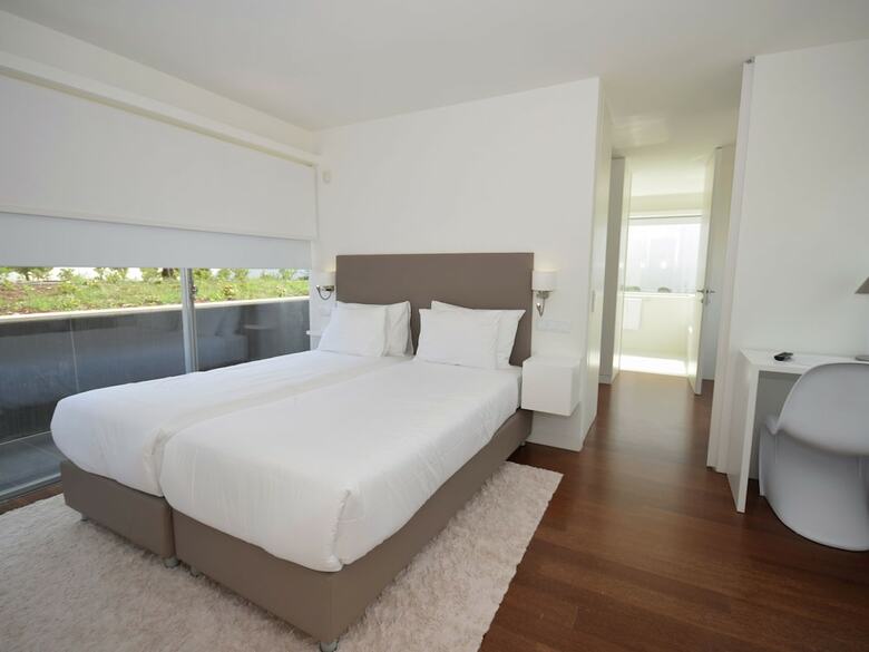 Modern Villa In �bidos Lisbon With Garden And Pool