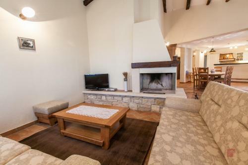 Villas Heraki By Istarski Dvori