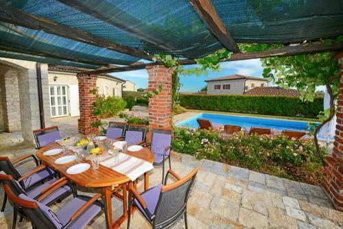 Villas Heraki By Istarski Dvori