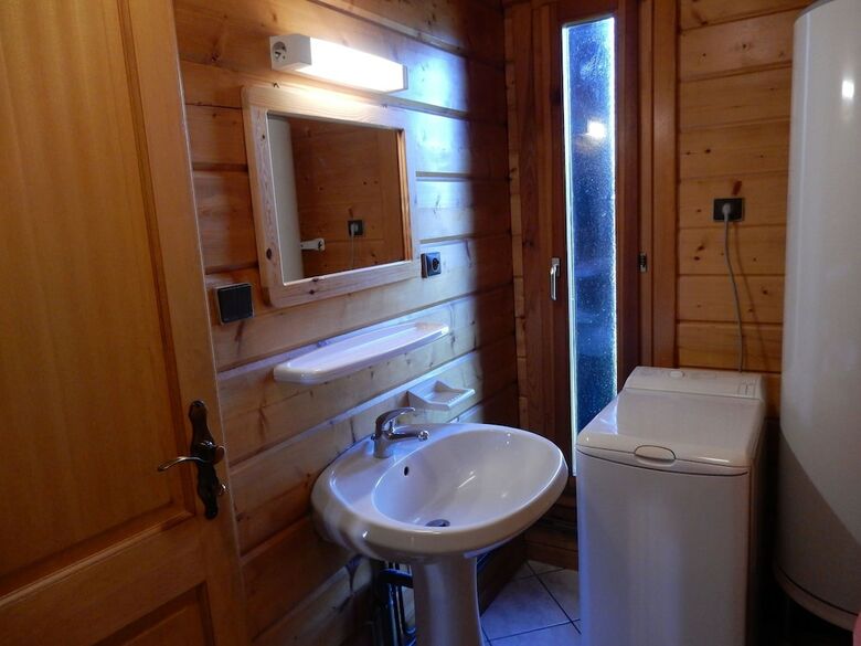 Vintage Holiday Home In Servance With Barbecue