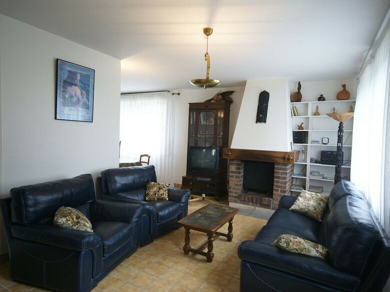 Cozy Holiday Home In Saint-germain-sur-ay With Garden