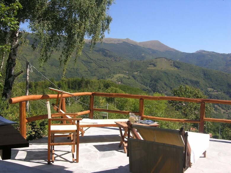 Spacious Chalet In Cutigliano With Swimming Pool