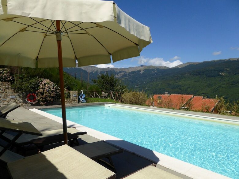Spacious Chalet In Cutigliano With Swimming Pool
