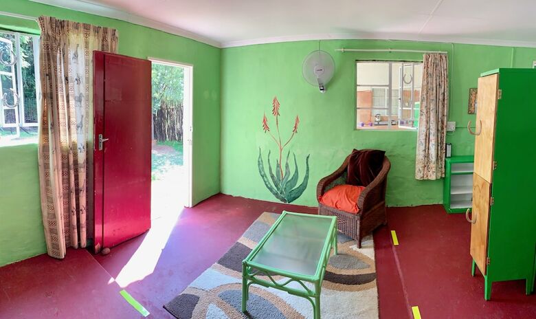 Hostal Lion's Den Backpackers
