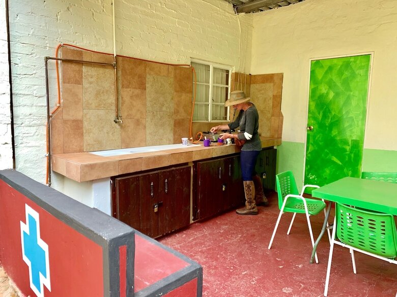 Hostal Lion's Den Backpackers