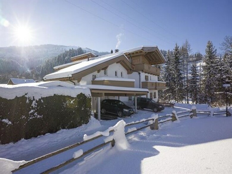 Spacious Apartment In Ellmau With Private Terrace