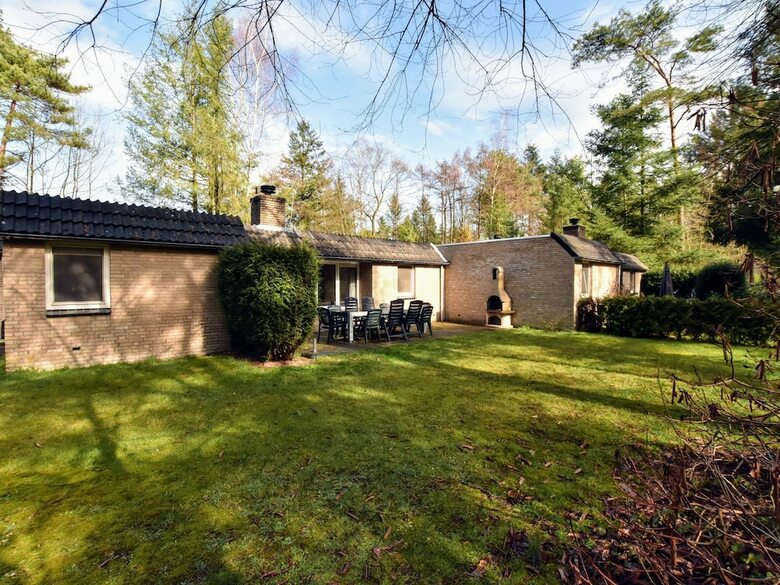 Appealing Holiday Home In Guelders Near Forest