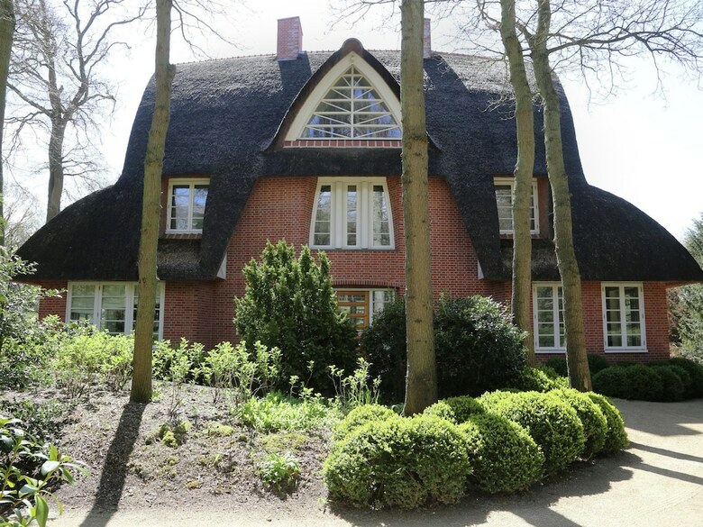 Very Luxurious And Architect-designed Detached Villa Near The Forest And Beach