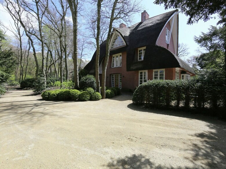 Very Luxurious And Architect-designed Detached Villa Near The Forest And Beach