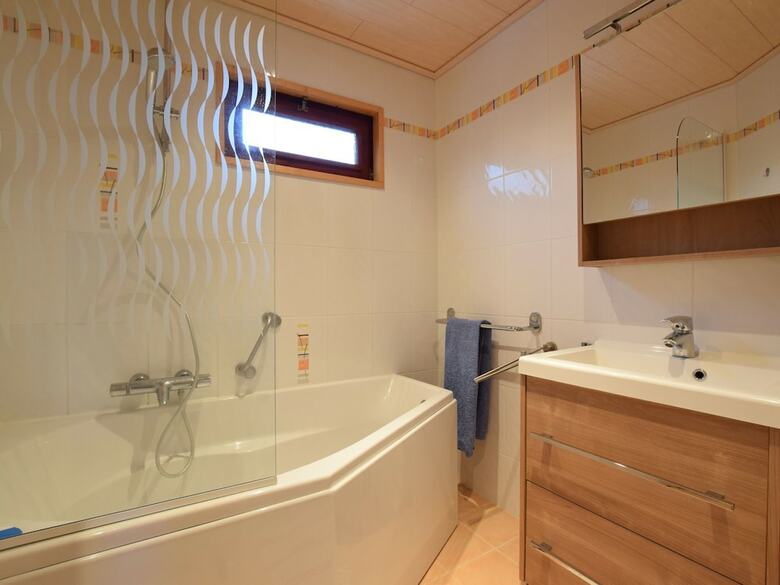 Comfortable Cottage Near Lake Cherapont