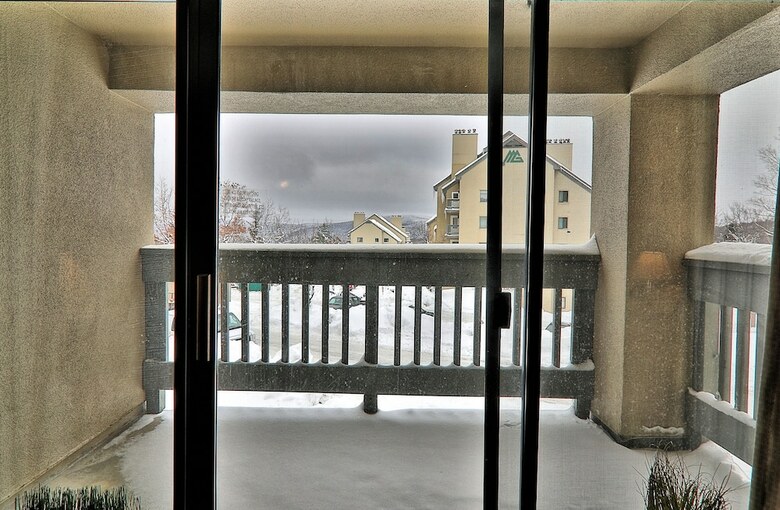 "roomy" Mountain Green 3br Condo W/ Amenities 3b14