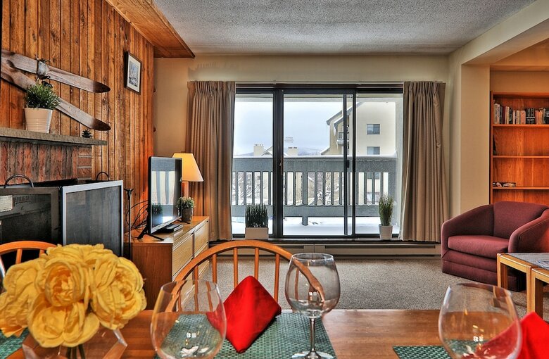 "roomy" Mountain Green 3br Condo W/ Amenities 3b14