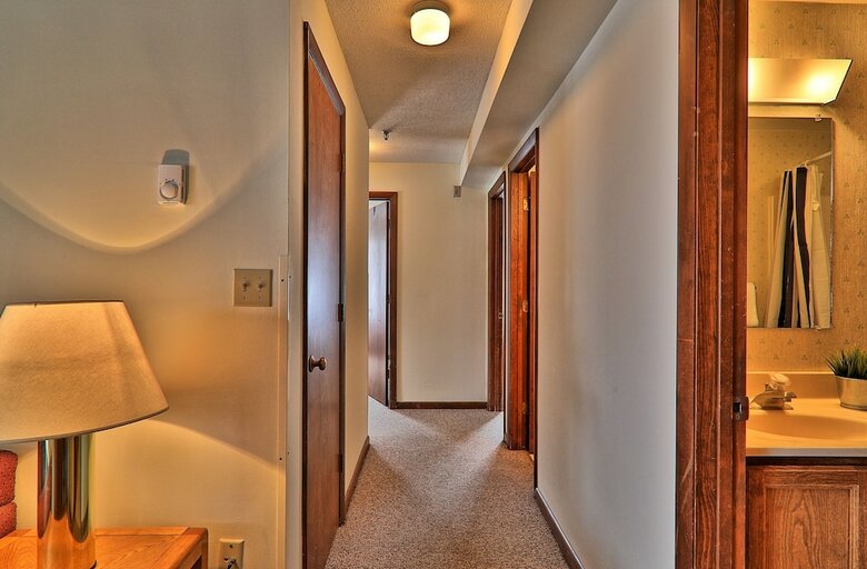 "roomy" Mountain Green 3br Condo W/ Amenities 3b14