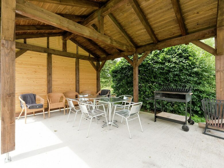 Nice Villa, Renovated 2015, Large Garden, Quiet Location, 10km From Houffalize