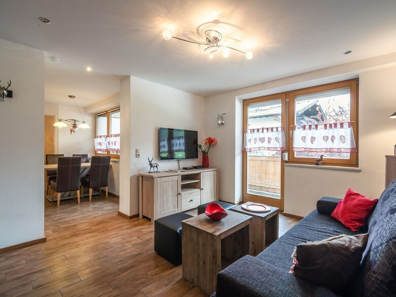 Spacious Apartment In Ellmau With Parking