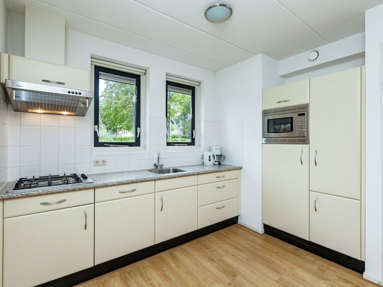 Complete Holiday Home With Shared Facilities, Amidst Lovely Frisian Surroundings
