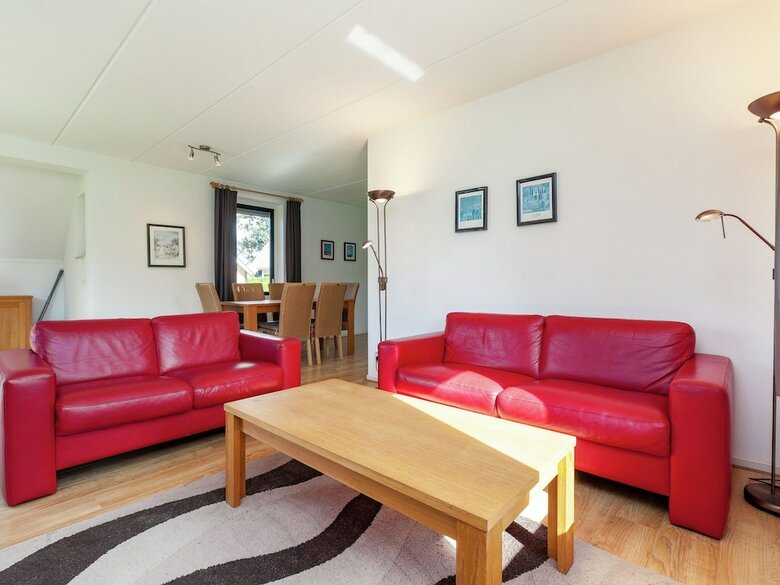 Complete Holiday Home With Shared Facilities, Amidst Lovely Frisian Surroundings