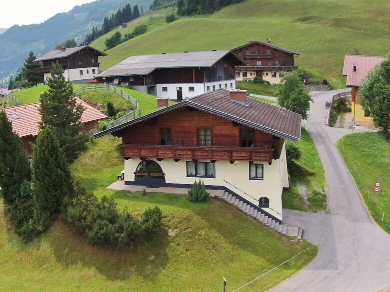 Modern Chalet With Sauna Near Ski Area In Gro�arl