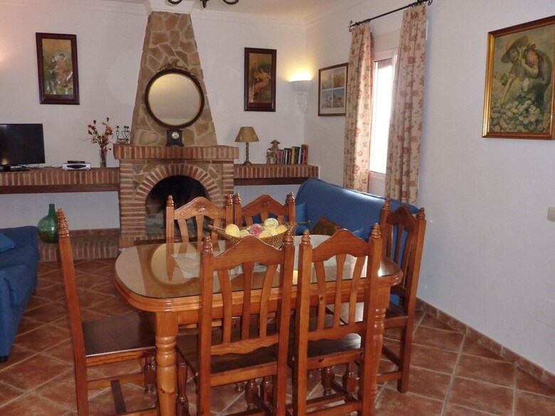 Pretty Cottage In Villanueva de La Concepci�n With Pool