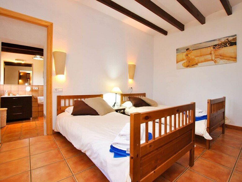 Villa Authentic Rustic Finca With Private Pool Centrally Located