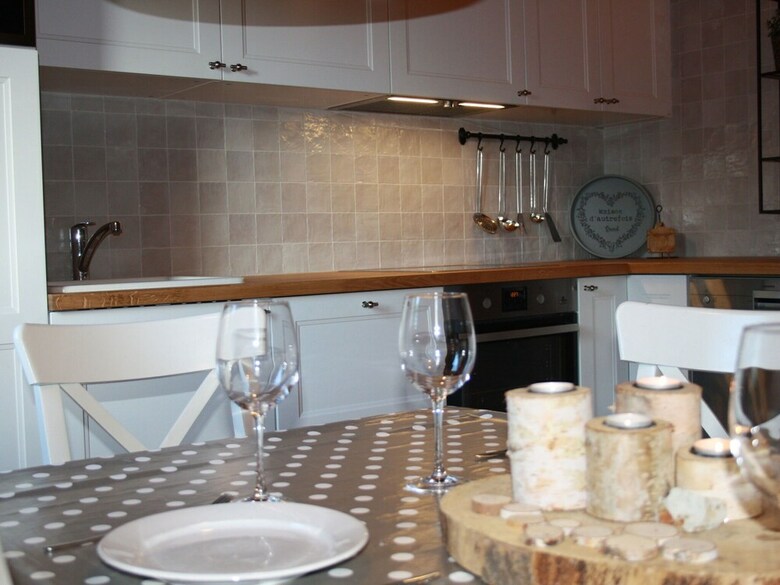 Cozy Holiday Home Near Lake In Beaulieu