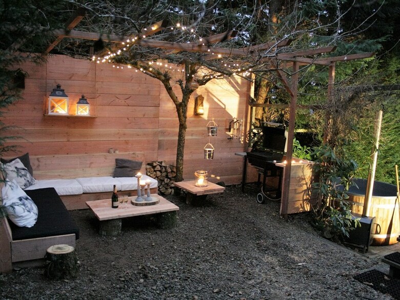 Cozy Holiday Home Near Lake In Beaulieu
