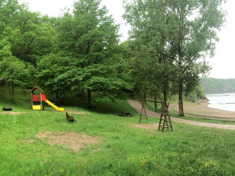 Cozy Holiday Home Near Lake In Beaulieu