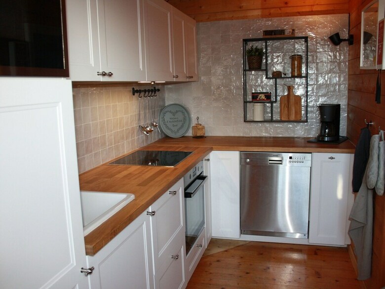 Cozy Holiday Home Near Lake In Beaulieu