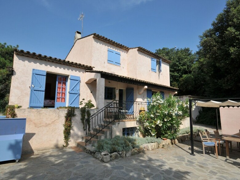 Villa With Guest Accommodation And Heated Pool In Sainte Maxime