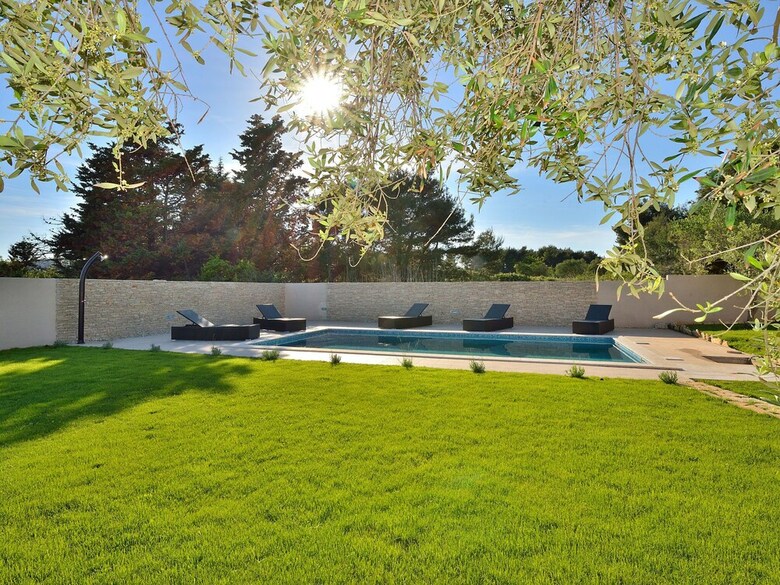 Lovely Villa In Vir With Swimming Pool