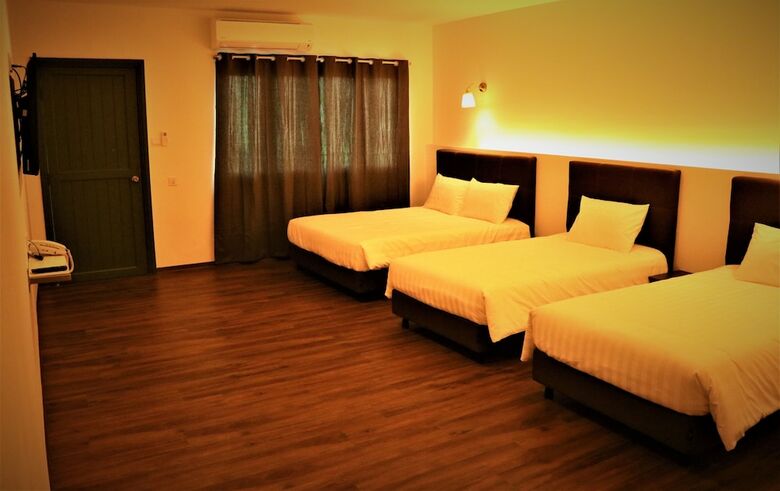 Hotel Longhouse