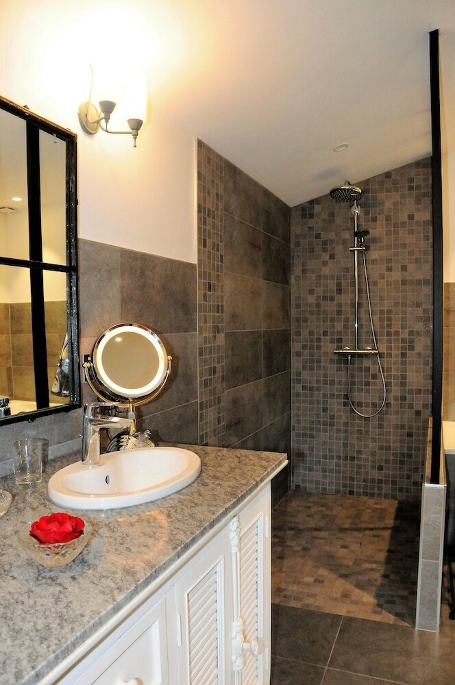 Bed & Breakfast Chambres D'hotes La Colombi�re