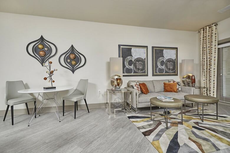 Downtown River Apartments By Barsala