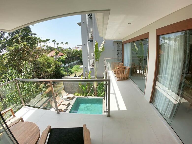 Hotel Arama Villas