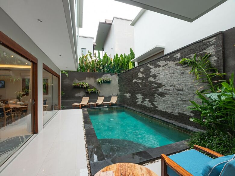 Hotel Arama Villas