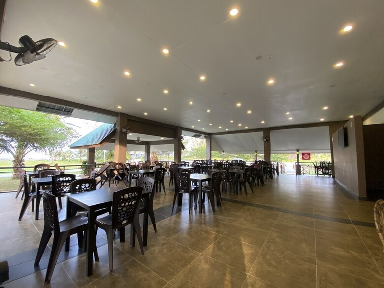 Hotel Oyo 89896 Sedili Inn Resort