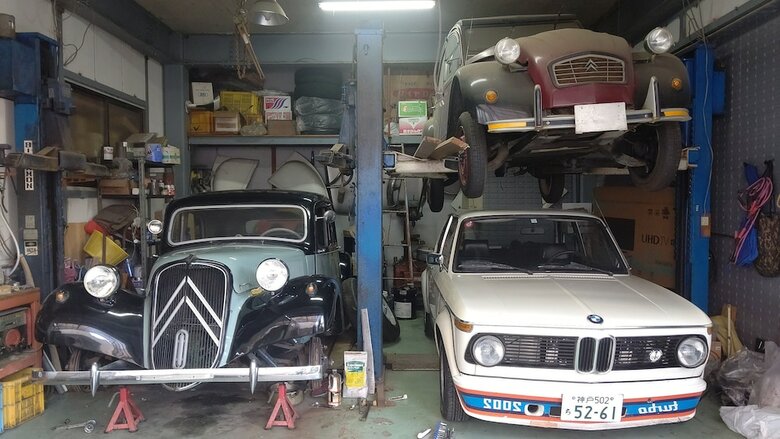 Hostal Awaji Tourist Trophy House - Hostel