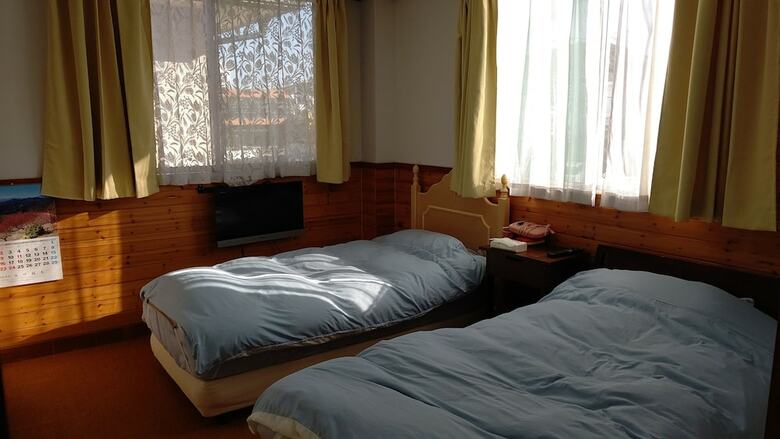 Hostal Awaji Tourist Trophy House - Hostel
