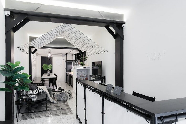 Hostal S'nap Hostel