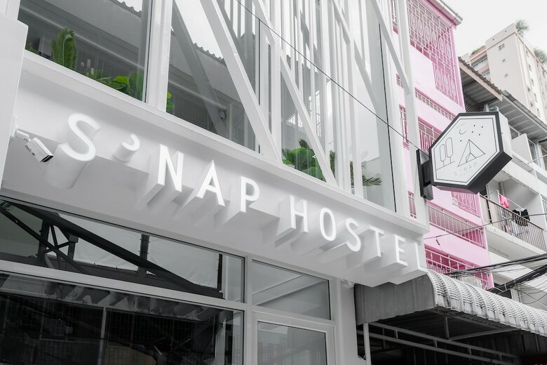 Hostal S'nap Hostel