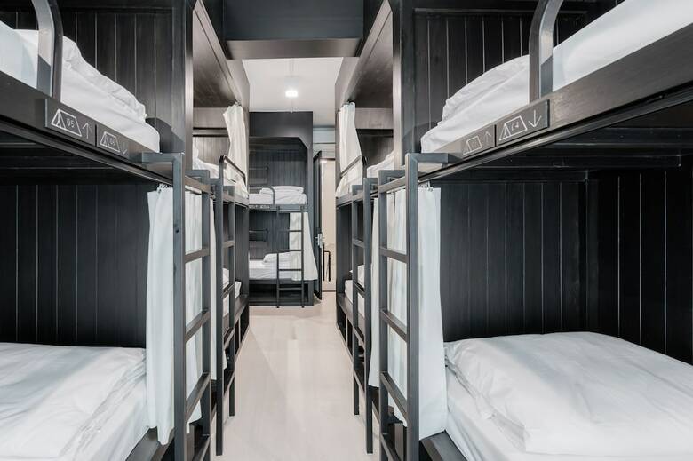 Hostal S'nap Hostel
