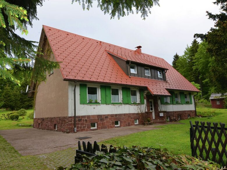 Modern Apartment In Tabarz/th�ringer Wald With Garden