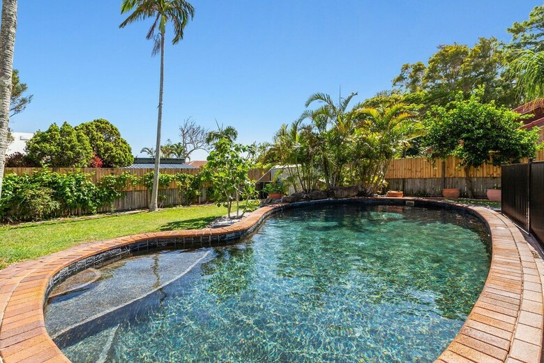 Beach House On Poinciana