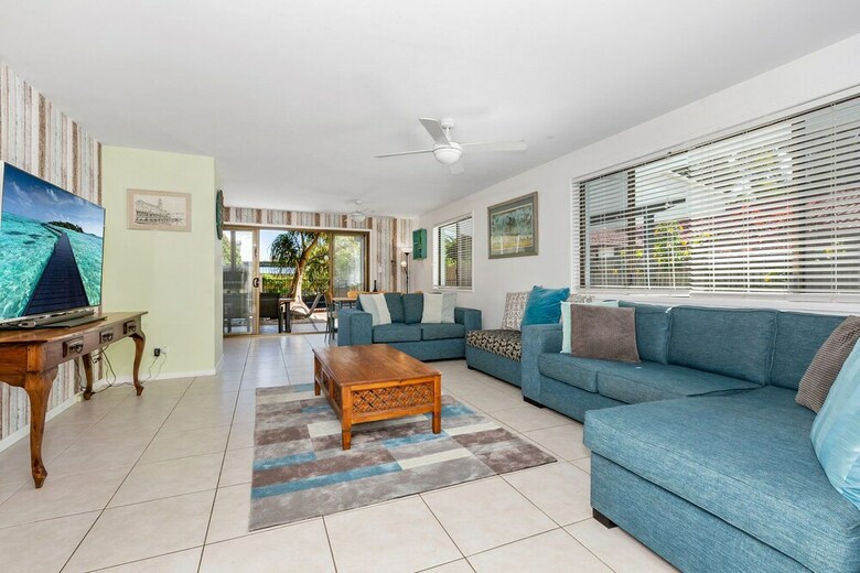 Beach House On Poinciana