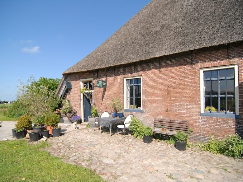 Characteristic Headlong Hull Farm With Thatched Cover