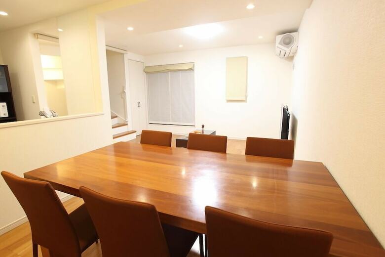 Shinjuku House Hotel