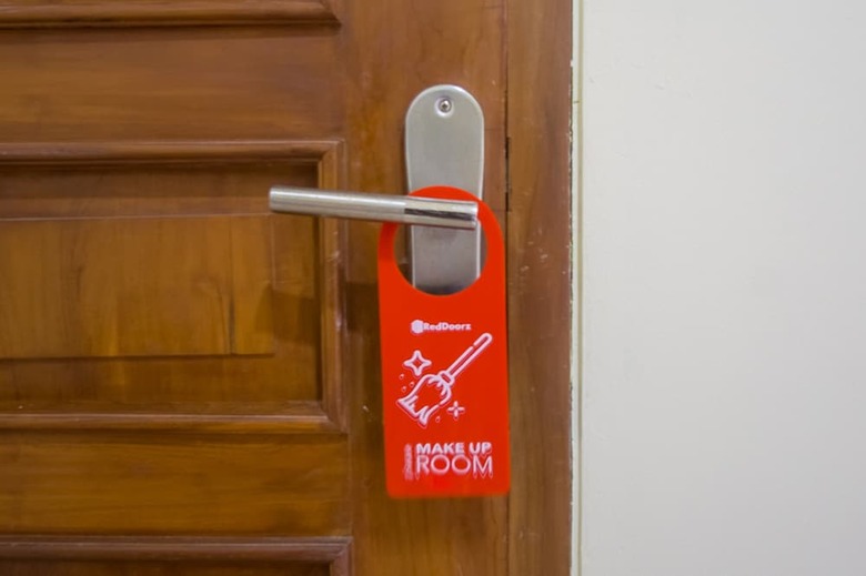 Hotel Reddoorz Plus @ Pancer Door Beach