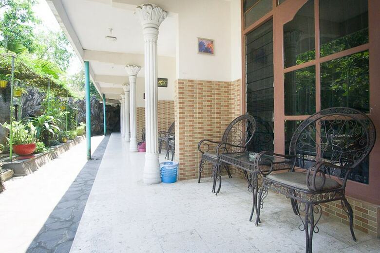 Hotel Reddoorz Syariah @ Jalan Gajah Mada