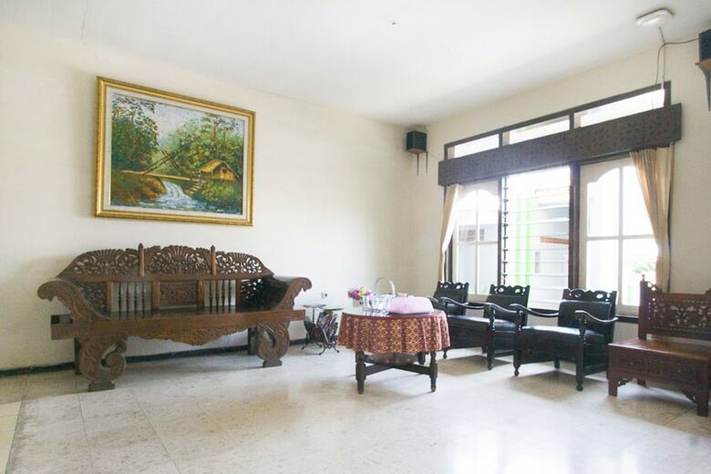 Hotel Reddoorz Syariah @ Jalan Gajah Mada